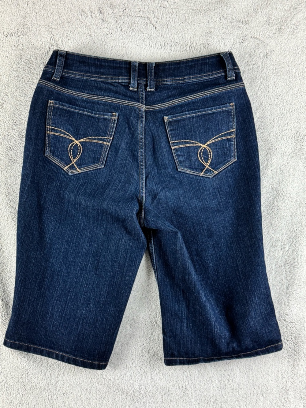 St. John's Bay Dark Blue Denim Shorts Womens 6 with Tan Stitching